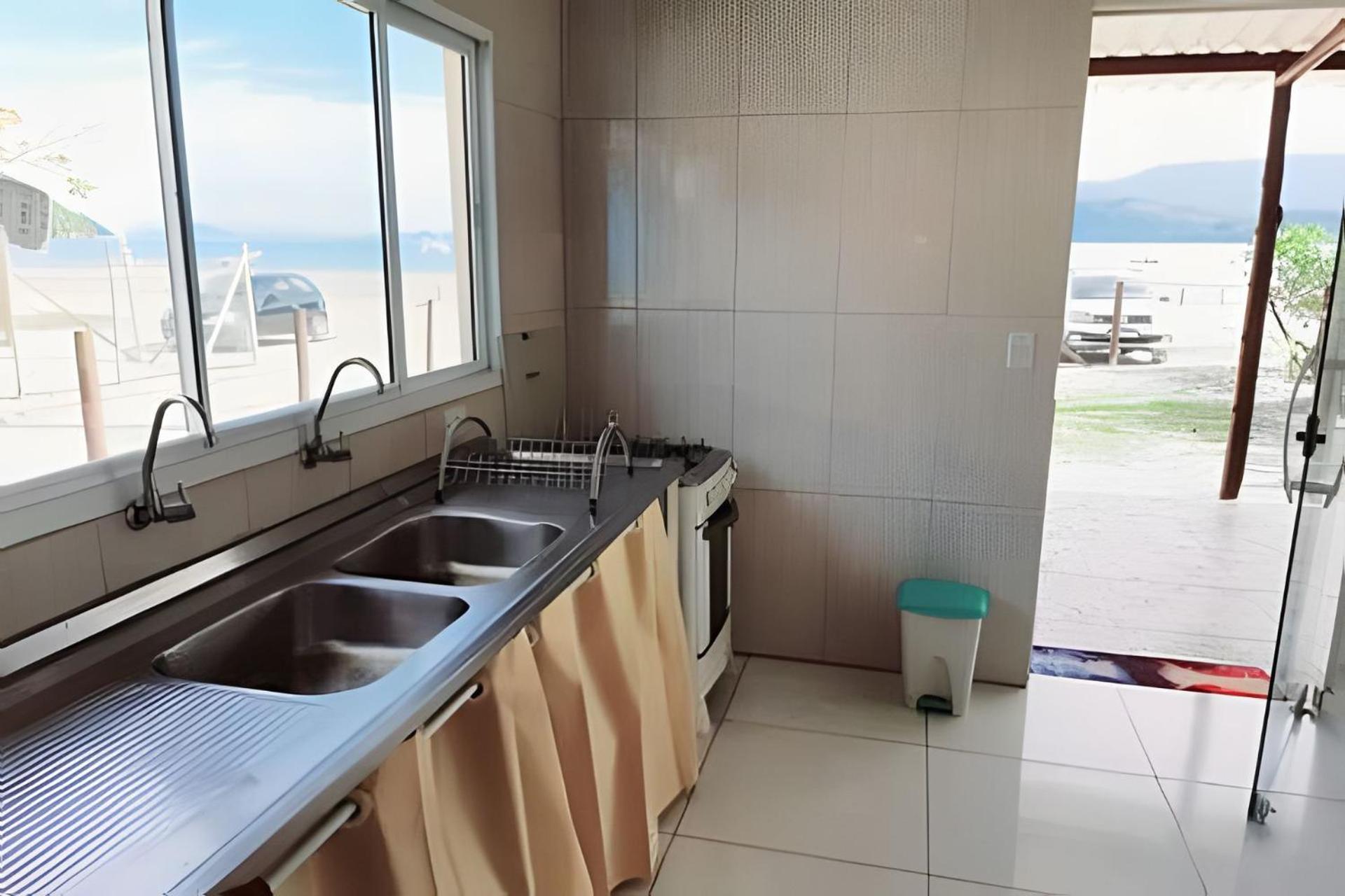 Frente Ao Mar Casa 42 Praia Do Estaleiro Ubatuba Eksteriør bilde